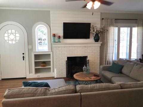 214 E Doyle St, Toccoa, GA 30577 photo 5