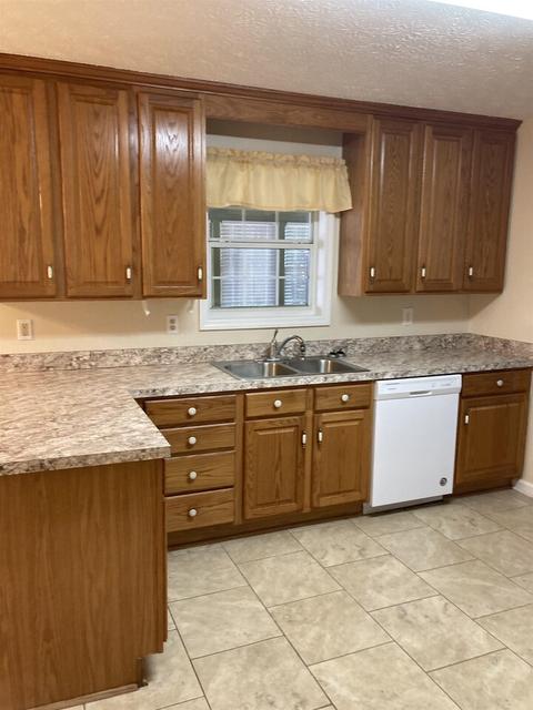 315 Riverbend Dr, Lagrange, GA 30240 photo 6