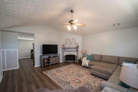 100 Post Oak Dr, Jackson, GA 30233 photo 4