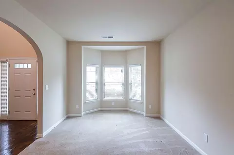7482 Springbox Dr, Fairburn, GA 30213 photo 8