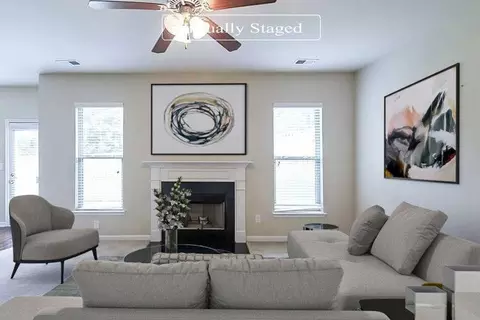 7482 Springbox Dr, Fairburn, GA 30213 photo 2