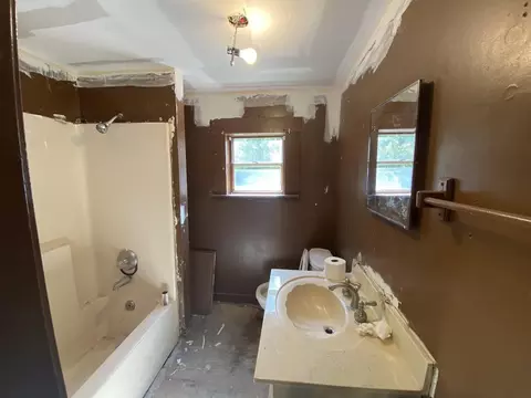 1300 E 9th St, West Point, GA 31833 photo 4