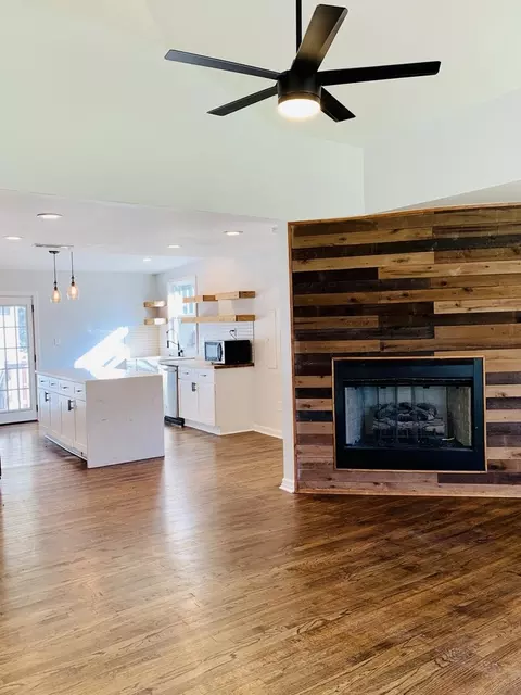 2242 N Shallowford Rd, Atlanta, GA 30341 photo 5