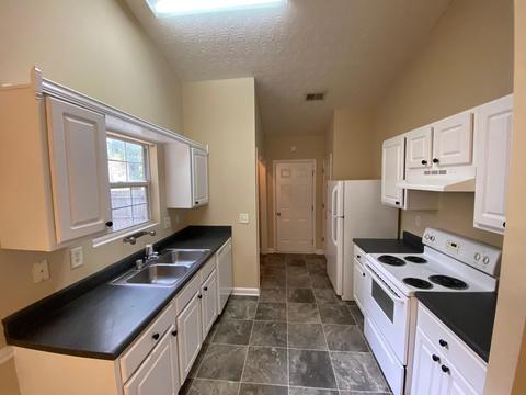 127 Goldleaf Dr, Hampton, GA 30228 photo 9