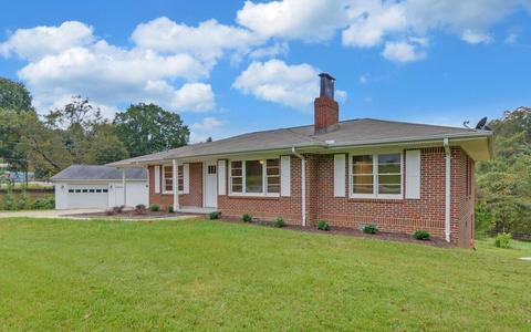 63 Hillside Dr, Toccoa, GA 30577 photo 1