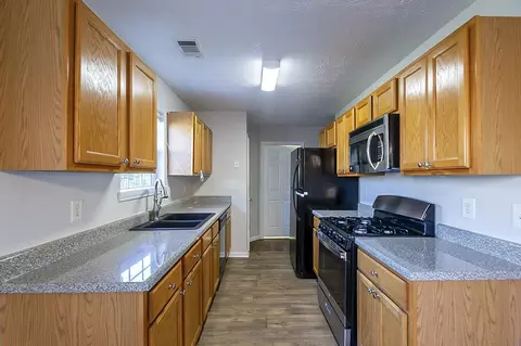 152 Roosevelt Blvd, Jackson, GA 30233 photo 2