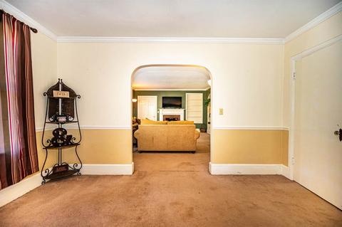 429 Gordon Cir, Lagrange, GA 30240 photo 8