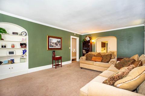 429 Gordon Cir, Lagrange, GA 30240 photo 4