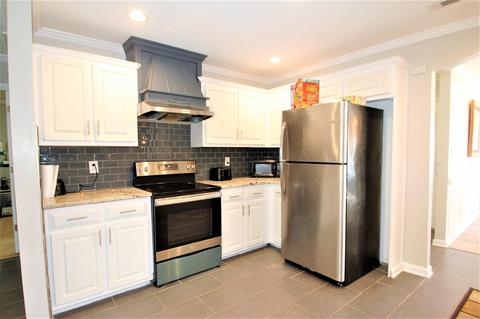1724 Lovejoy Rd, Hampton, GA 30228 photo 6