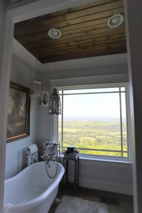 Bath - 223 S Brow Dr, Cloudland, GA 30731 photo 2 of 10