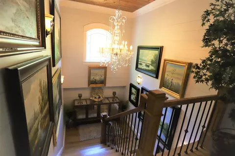 Entry Way - 223 S Brow Dr, Cloudland, GA 30731 photo 2 of 7