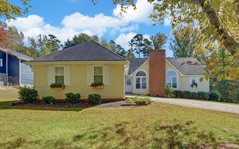 654 Wesley Cir, Toccoa, GA 30577 photo 2