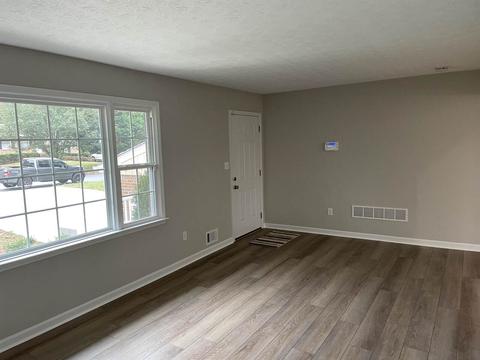 6517 Fleming Rd, Morrow, GA 30260 photo 8