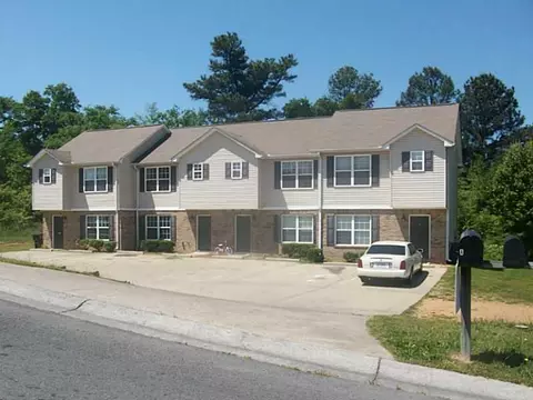 100 Deerfield Dr, Calhoun, GA 30701 photo 1