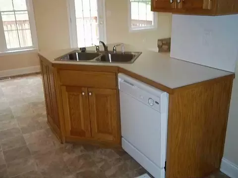 27 N Hampton Dr, White, GA 30184 photo 7