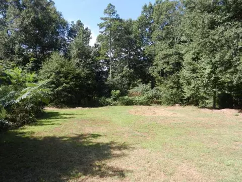 225 Sheilds St, Winder, GA 30680 photo 17