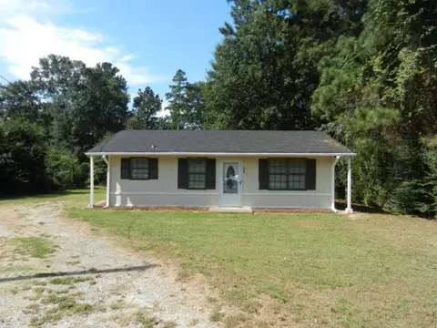 225 Sheilds St, Winder, GA 30680 photo 1