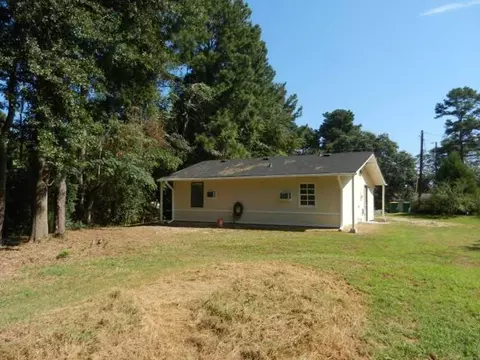 225 Sheilds St, Winder, GA 30680 photo 18