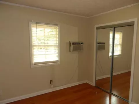 225 Sheilds St, Winder, GA 30680 photo 6