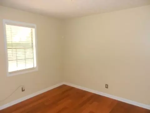 225 Sheilds St, Winder, GA 30680 photo 11