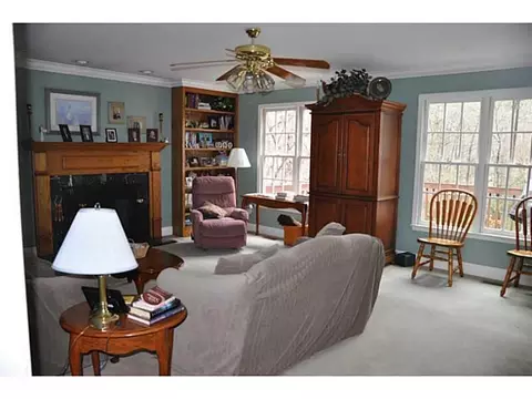 415 Saddlebrook Dr SE, Calhoun, GA 30701 photo 2