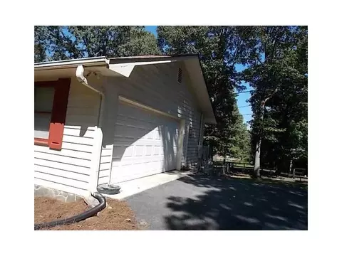 317 E Valley Rd NE, Rydal, GA 30171 photo 3