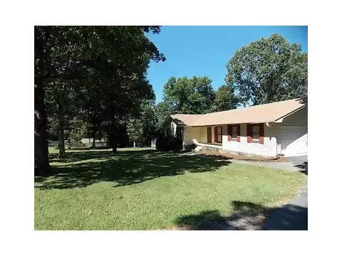 317 E Valley Rd NE, Rydal, GA 30171 photo 2