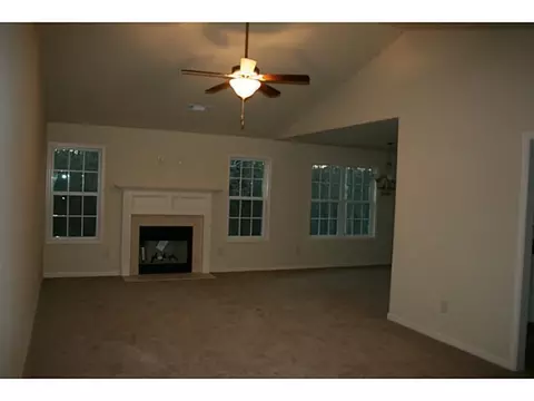 1805 Maxey Ln, Winder, GA 30680 photo 2