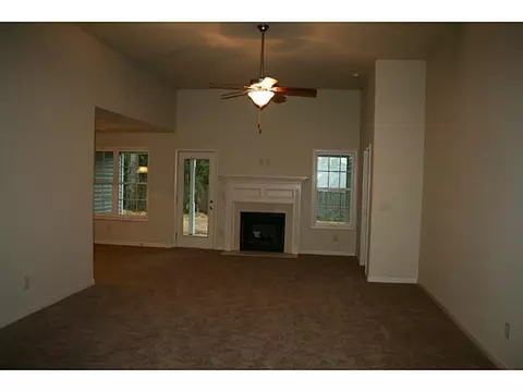 1807 Maxey Ln, Winder, GA 30680 photo 2