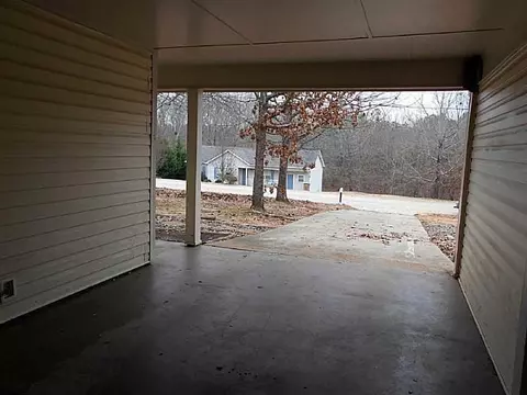 218 Brooks Ln, Winder, GA 30680 photo 10