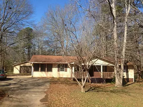 962 Honeysuckle Trl, Winder, GA 30680 photo 1