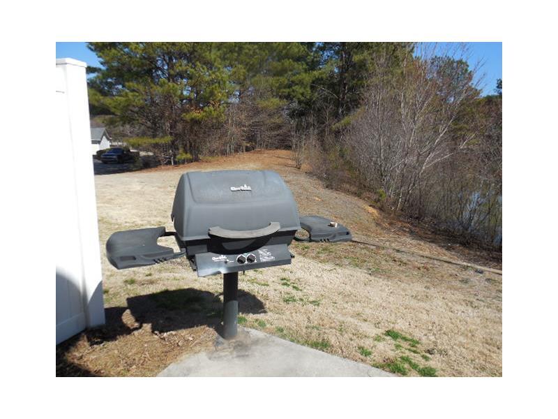 1424 Box Cir, Winder, GA 30680 photo 11