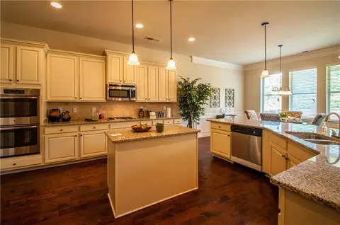 2608 Lake Erma Dr, Hampton, GA 30228 photo 9