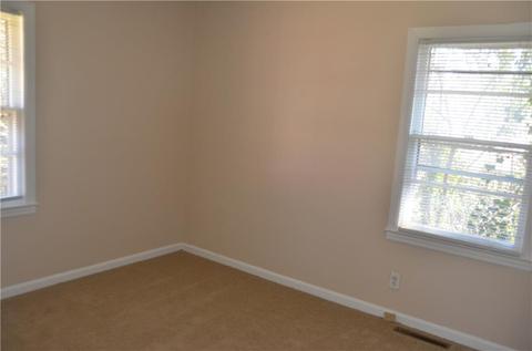 2952 Pineview St, Duluth, GA 30096 photo 9