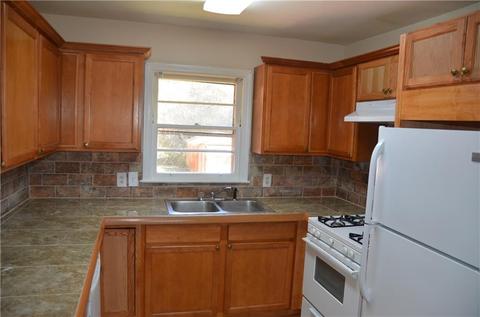 2952 Pineview St, Duluth, GA 30096 photo 3