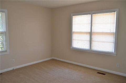 2952 Pineview St, Duluth, GA 30096 photo 8