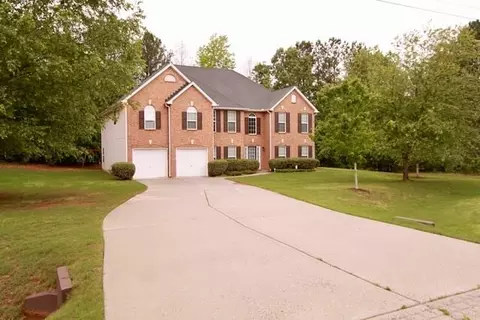 768 Sweden Forest Cv, Hampton, GA 30228 photo 1