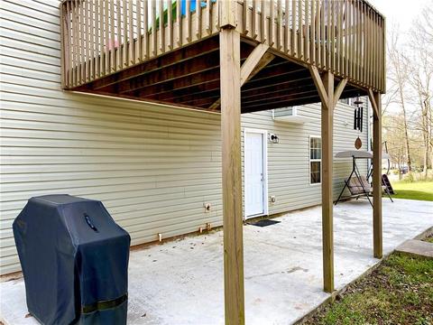 1279 Walnut Dr, Winder, GA 30680 photo 7