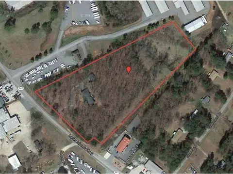 5989 Lanier Islands Pkwy, Buford, GA 30518