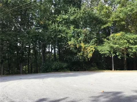 3725 Lochview Dr, Loganville, GA 30052