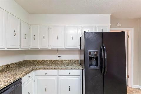 3296 Salem East Dr SE, Conyers, GA 30013 photo 10