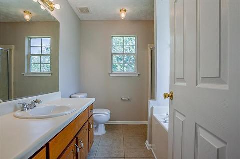 180 Avery Dr, Covington, GA 30016 photo 5