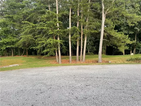 4742 Coker Dr, Flowery Branch, GA 30542