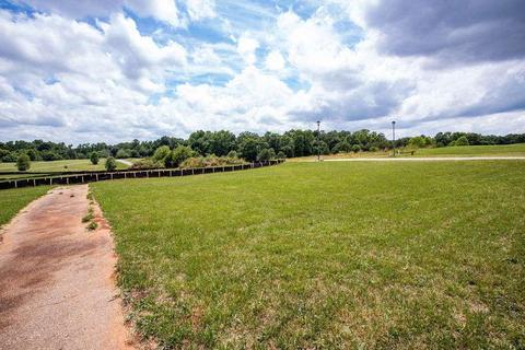 605 Club Dr, Commerce, GA 30529 photo 11