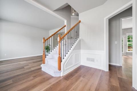 490 Hammersmith Dr, Suwanee, GA 30024 photo 2
