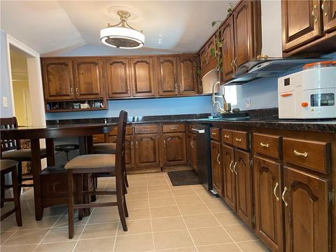 132 Perry St, Monroe, GA 30655 photo 1