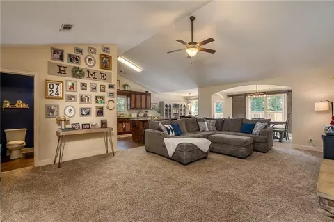 1949 Paynes Pt, Winder, GA 30680 photo 20