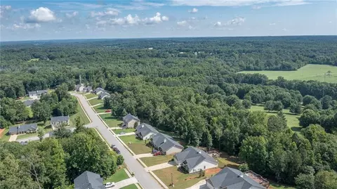 1949 Paynes Pt, Winder, GA 30680 photo 9