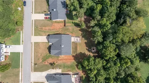 1949 Paynes Pt, Winder, GA 30680 photo 11