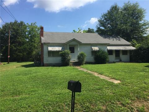 400 Covington St, Loganville, GA 30052